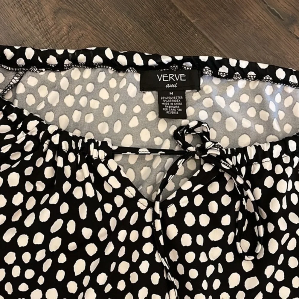 VERVE ami Polka Dot Black White Stretchy Long Sleeve Size Medium - Picture 2 of 3